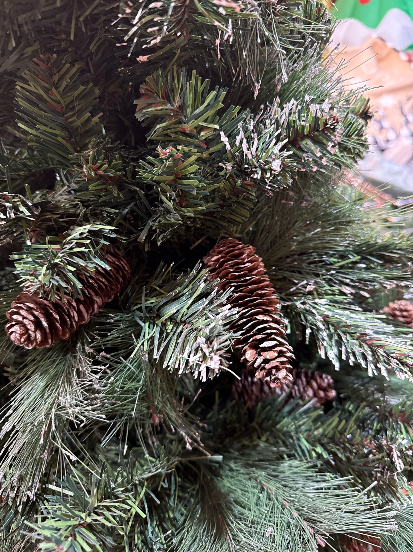 SNOW TIPS WITH CONES BUSH TREE 5 FEET UKH-45-1