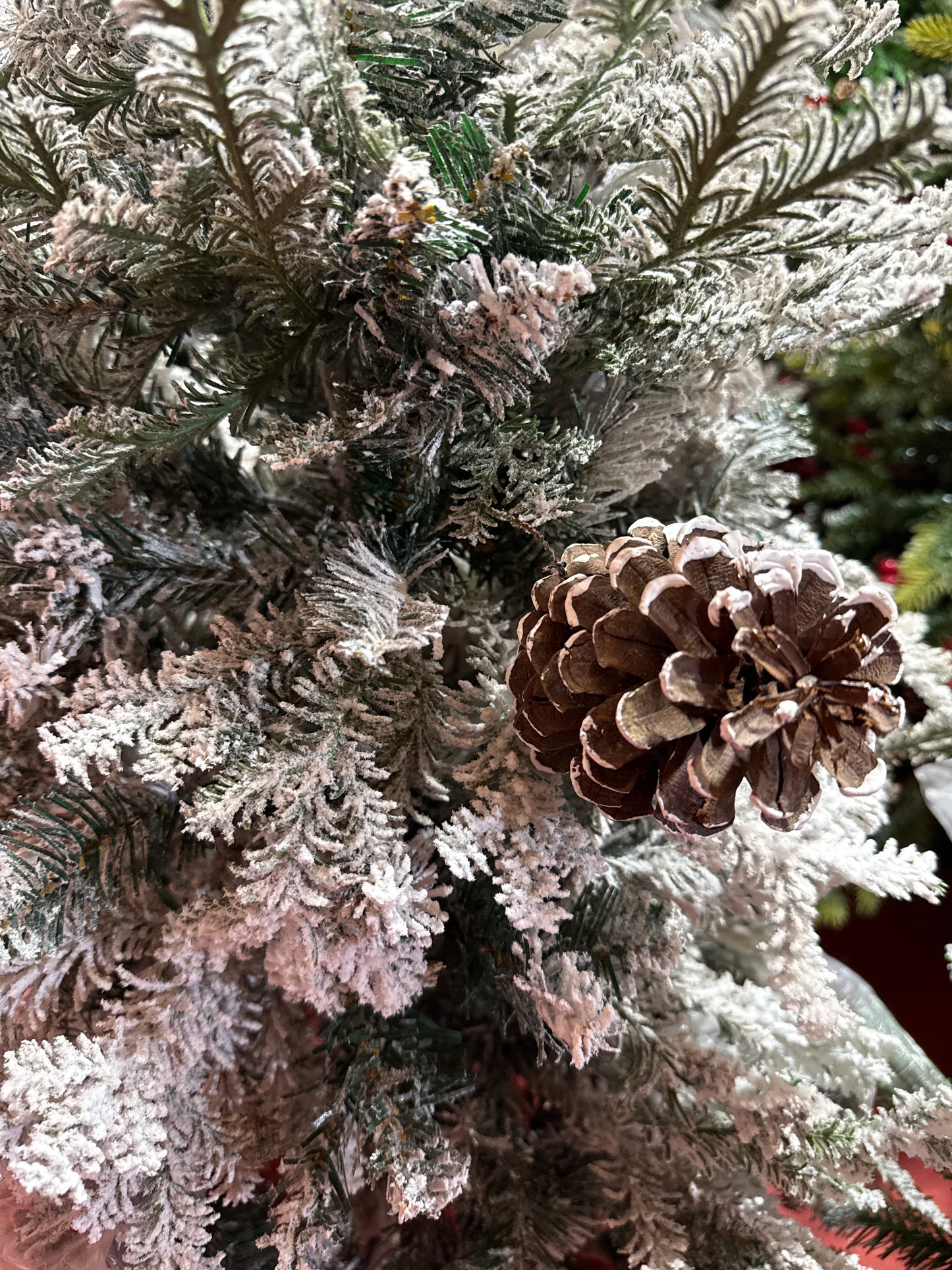 SNOW FROSTED WITH PINES 4 FEET 310T UKH-44-28