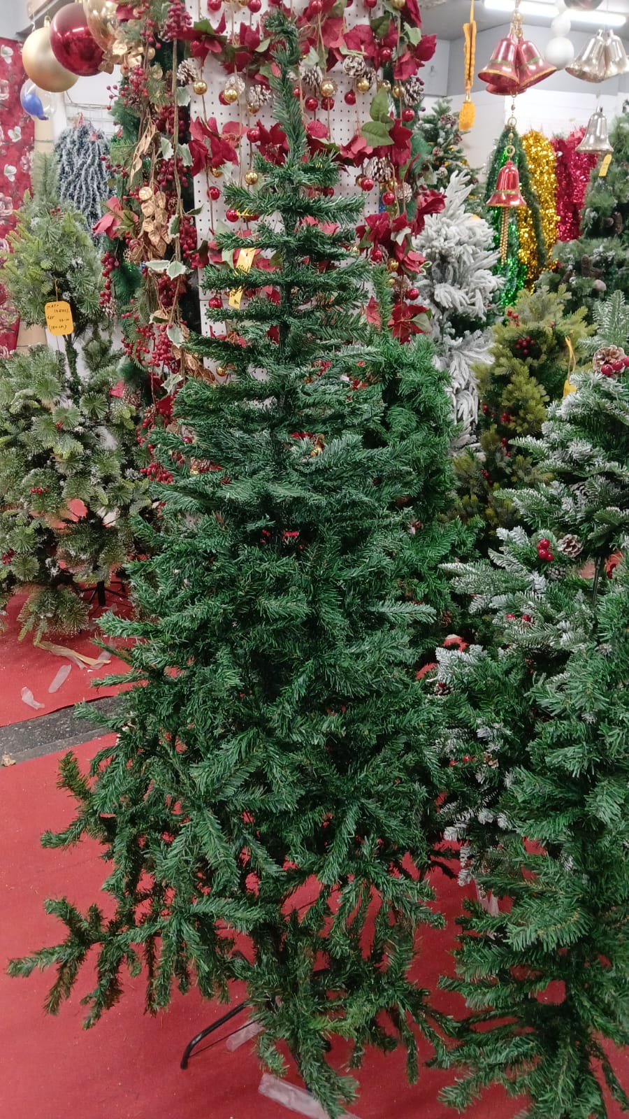 EVERGREEN CHRISTMAS TREE 6 FEET 500 TIPS UKH-29-6-0825-80