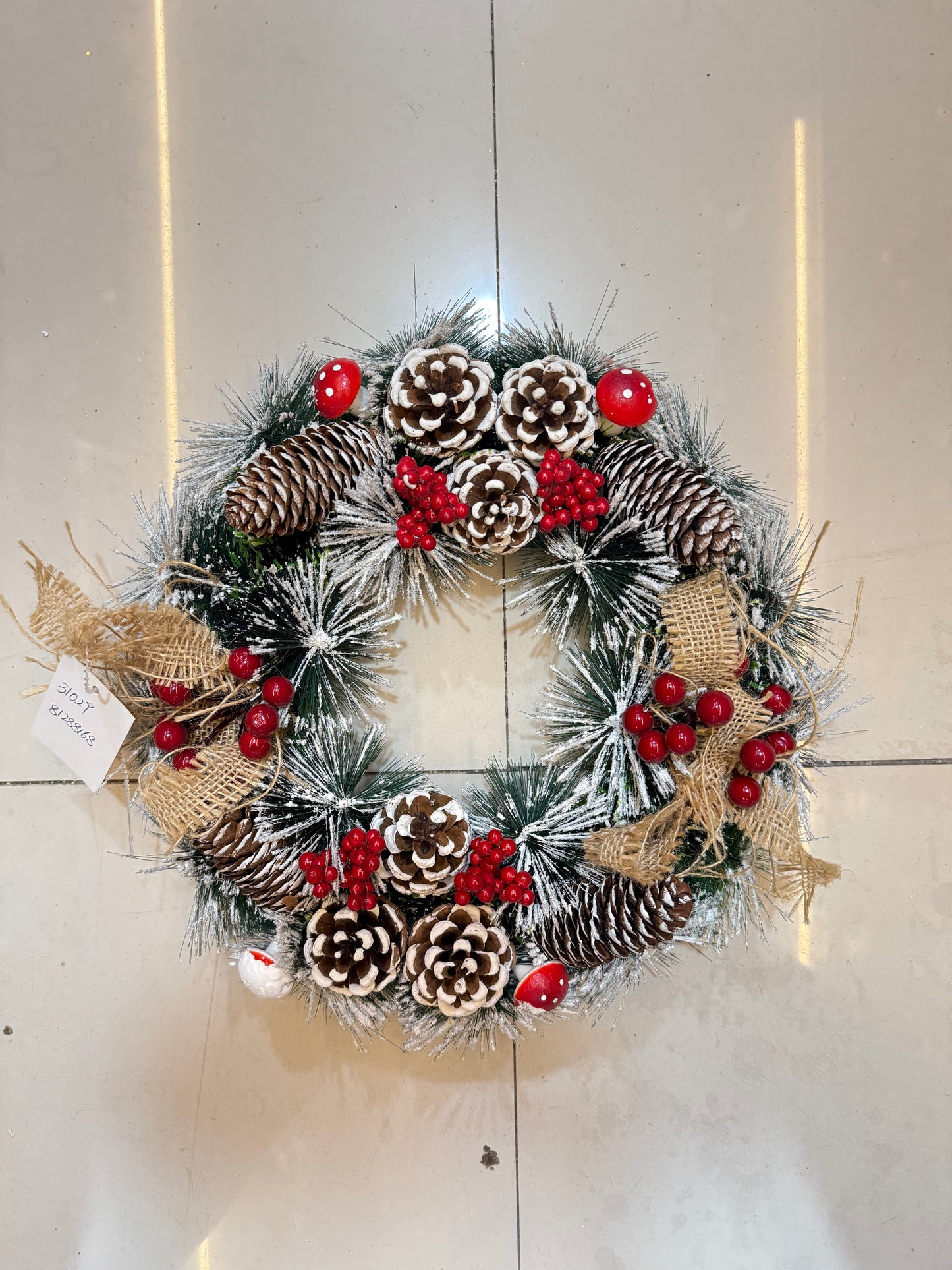 SNOW FLAKED CHRISTMAS WREATH 30 CM WITH DECORATIONS UKH-4-4-0825-77