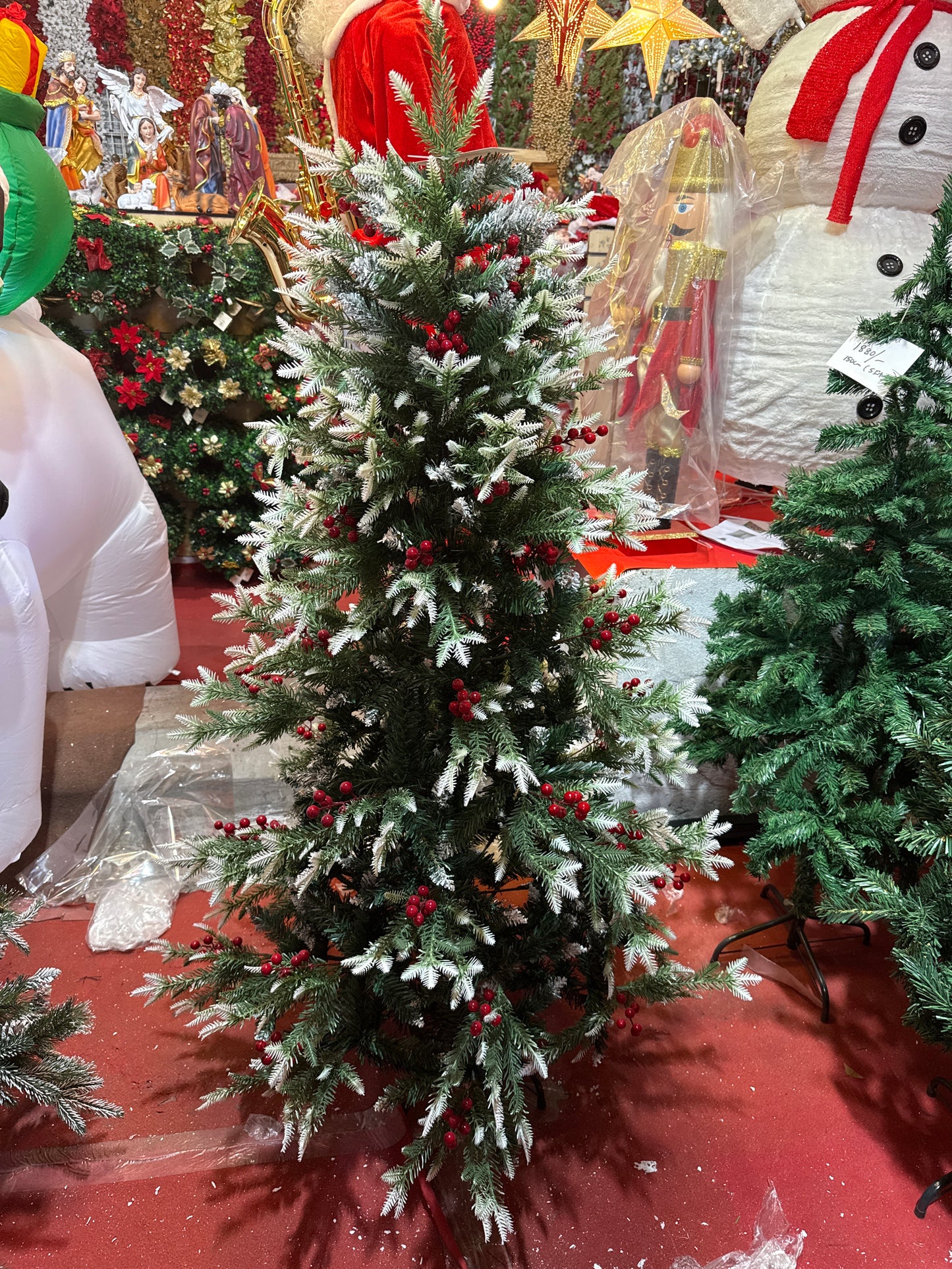 SNOW FLAKED CHRISTMAS TREE WITH PINE AND CHERRIES 150CM 450TIPS UKH-29-28-0825-71