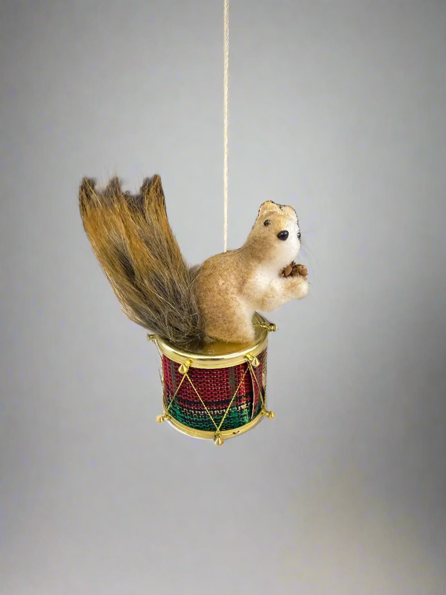 RACOON ON DRUMS TREE HANGING DECOR 2 STYLES UKH-9-11-0825-47